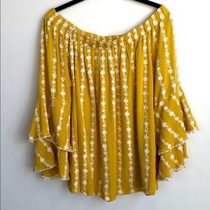 Ariella Off Shoulder Blouse/Pearl Accent L Yellow